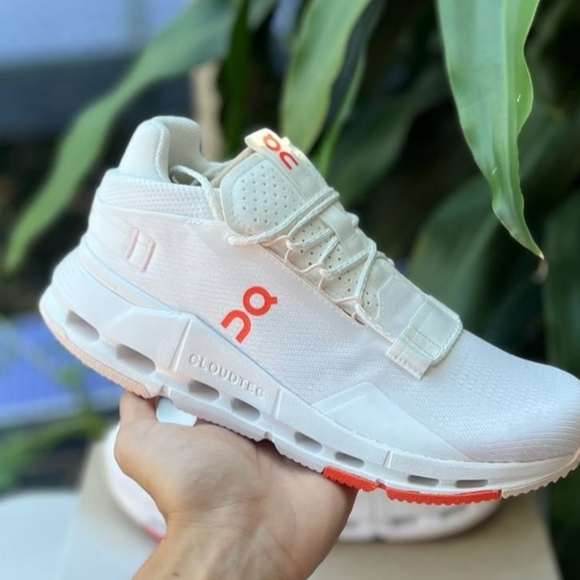 On Running Shoes - Size 9.5 - NEW Women's ON CLOUDNOVA 2 White/Flame